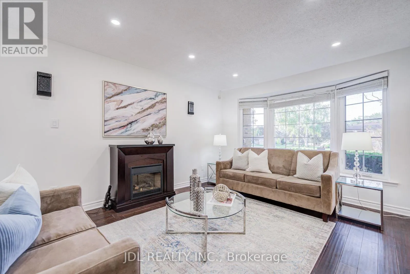 6 NORHEAD AVENUE