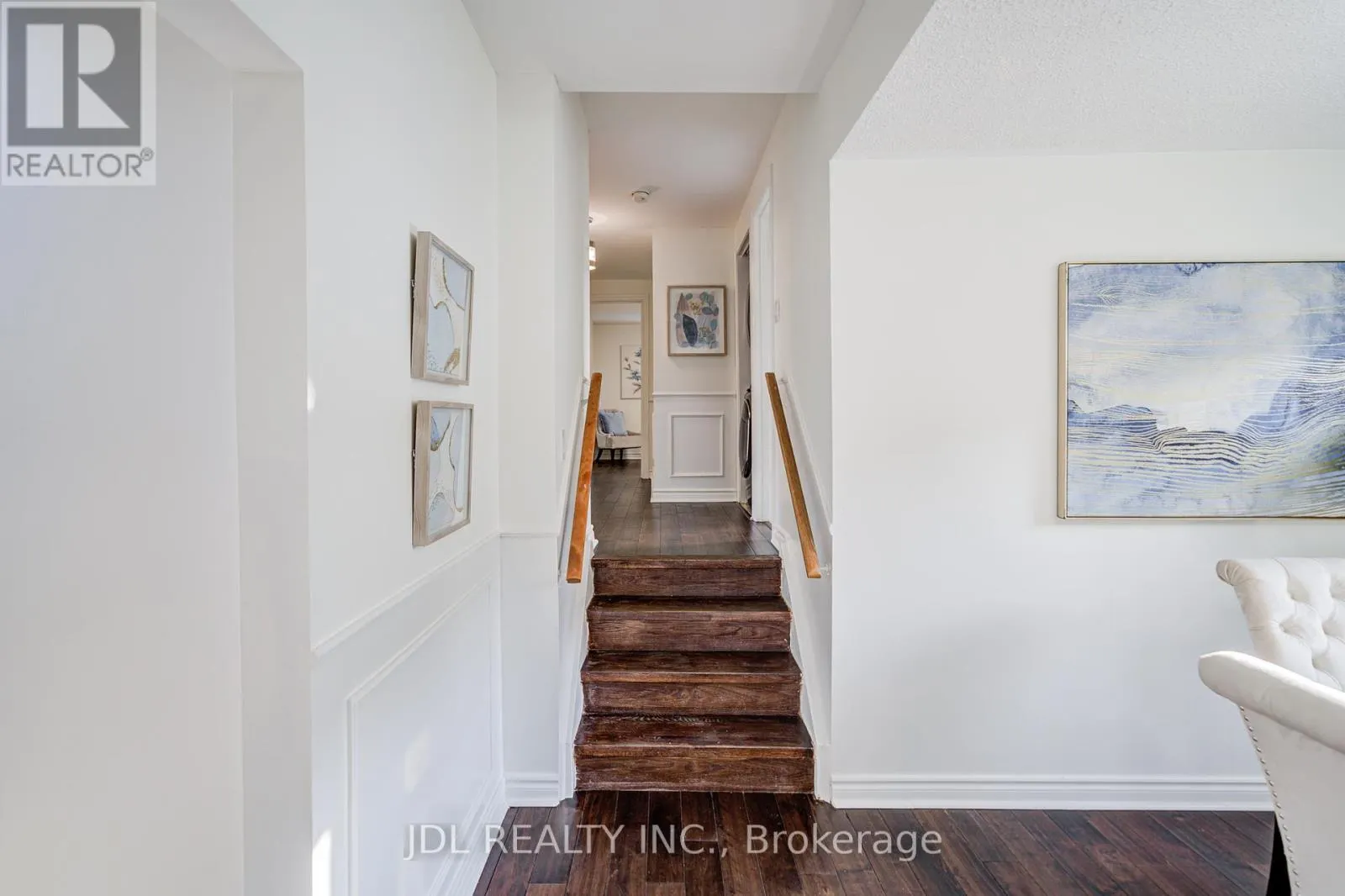 6 NORHEAD AVENUE