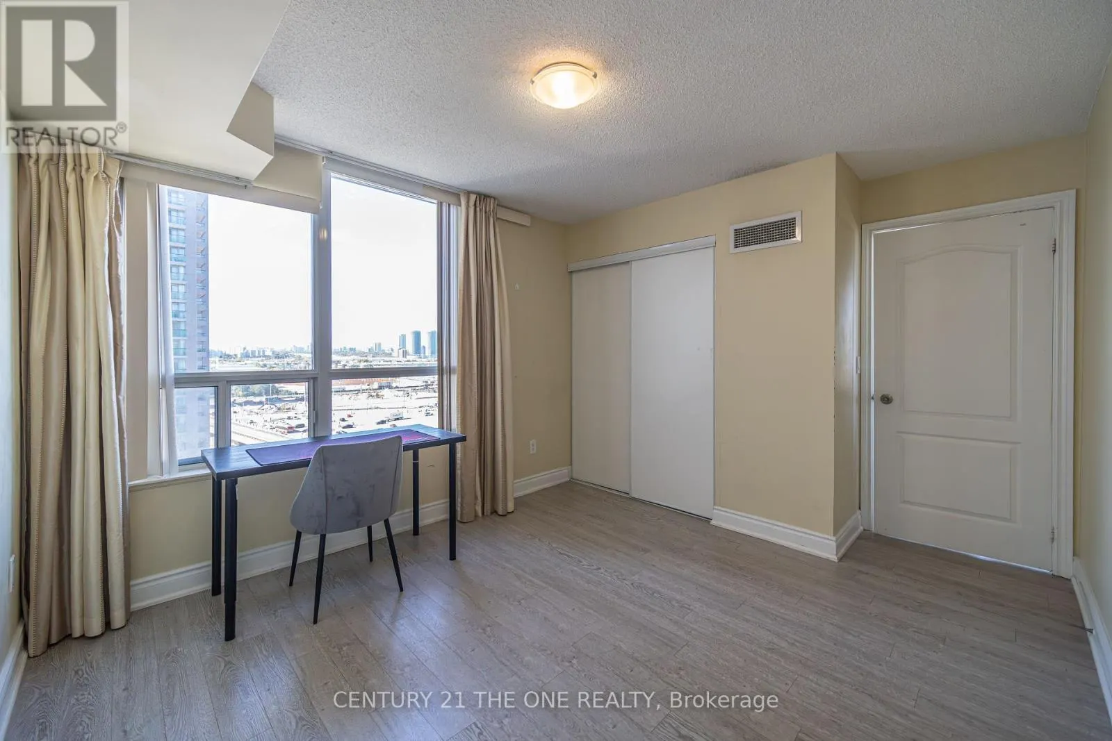 1204 - 60 BRIAN HARRISON WAY