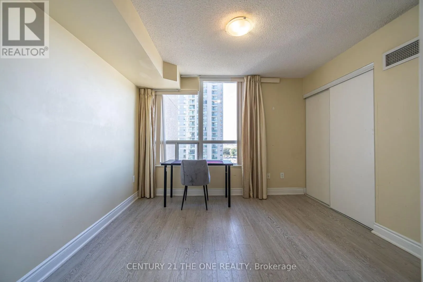 1204 - 60 BRIAN HARRISON WAY