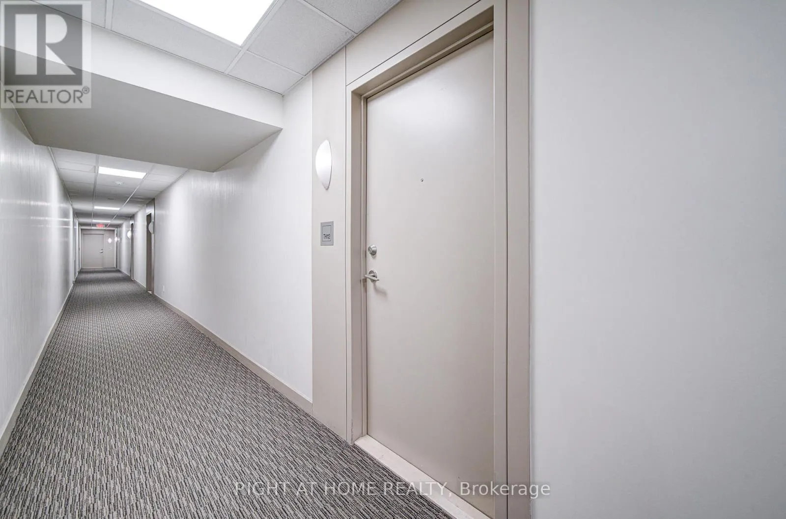 TH112 - 36 LEE CENTRE DRIVE