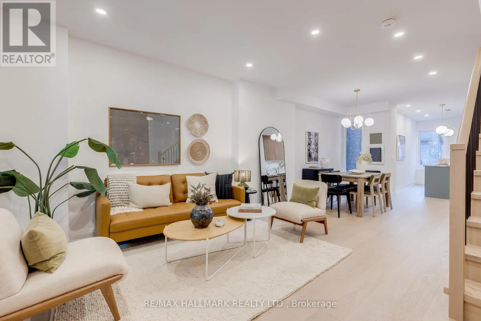 25 HOWLAND ROAD