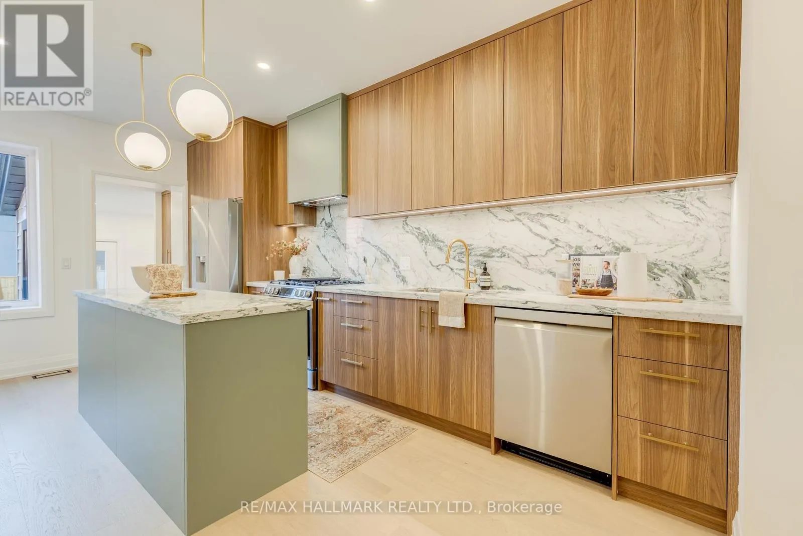 25 HOWLAND ROAD