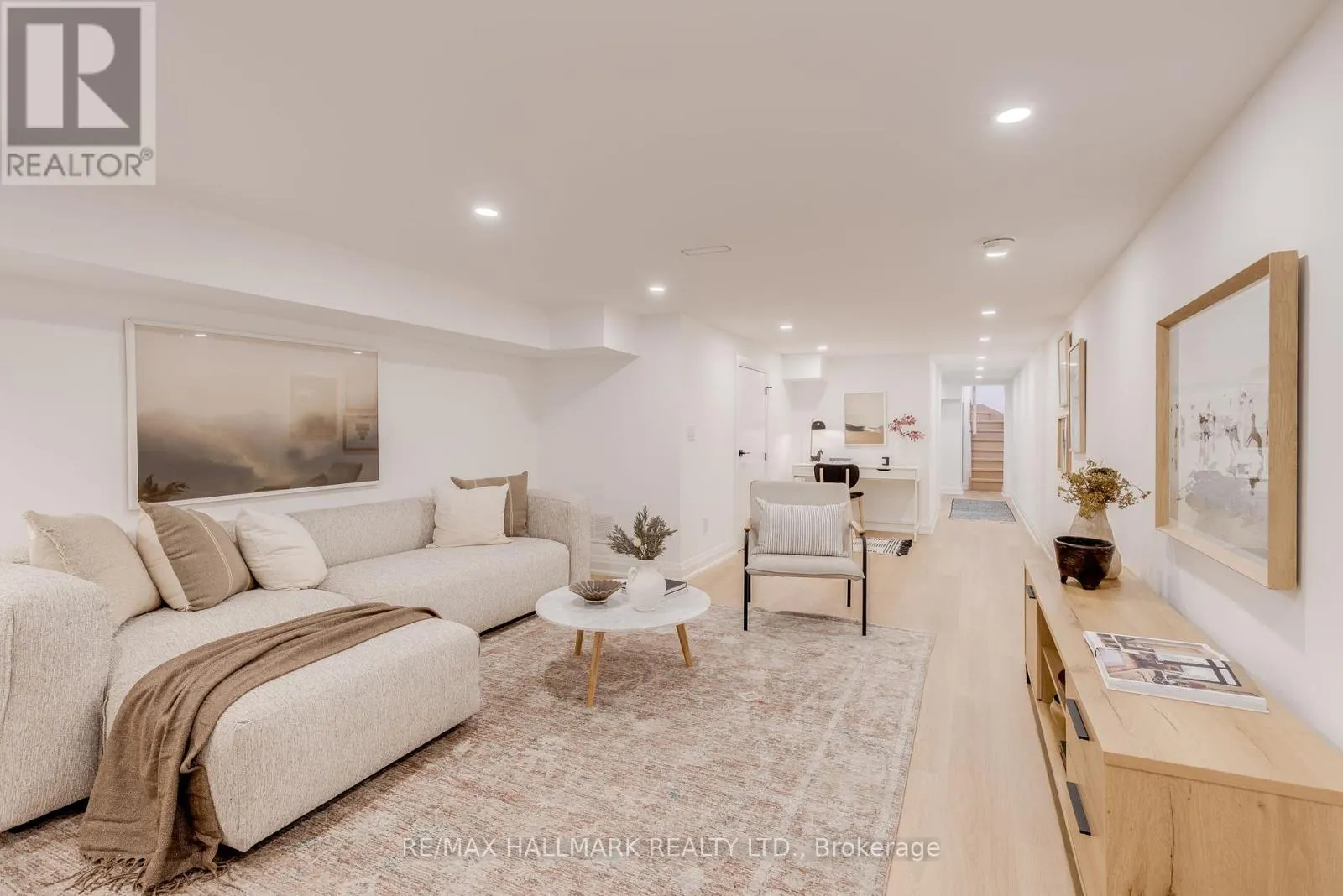 25 HOWLAND ROAD