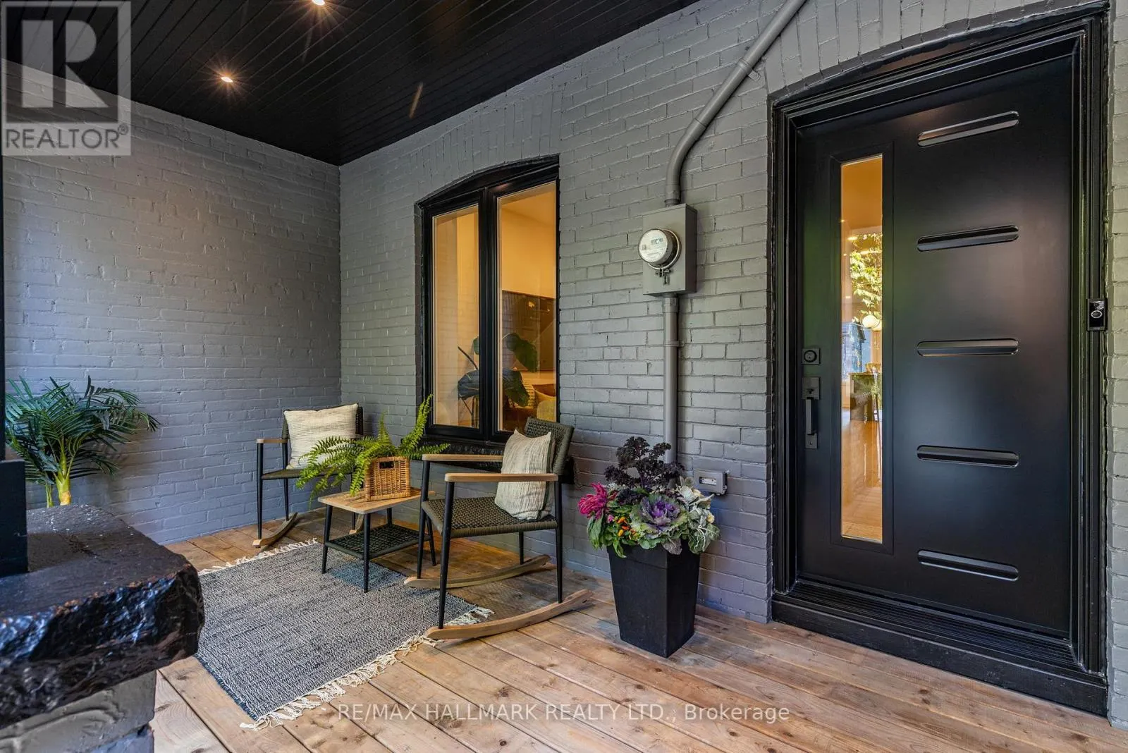 25 HOWLAND ROAD