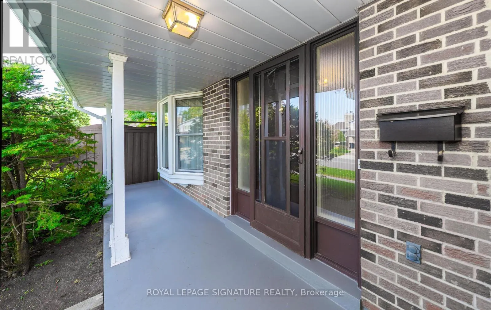 43 COLLINGSBROOK BOULEVARD