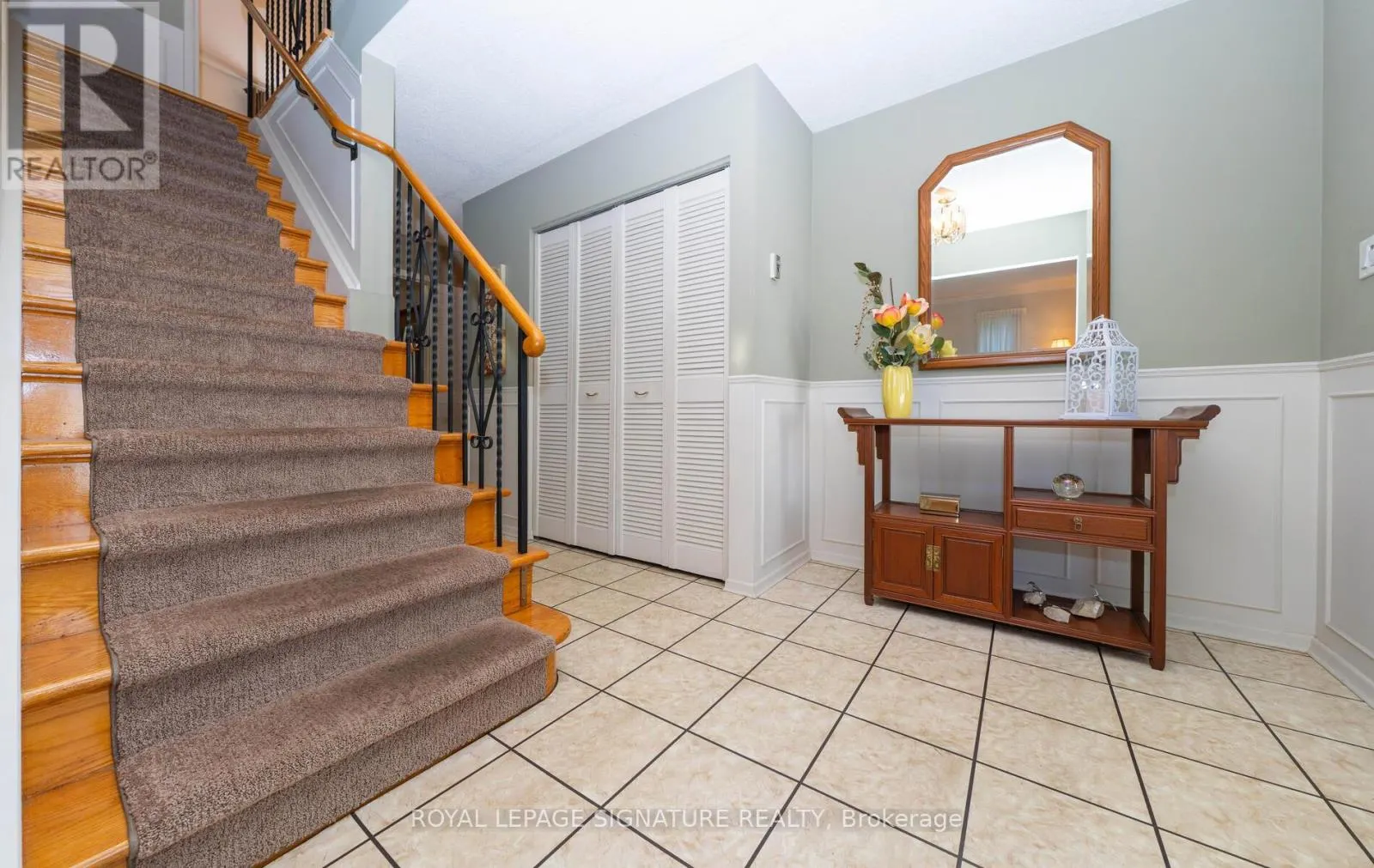 43 COLLINGSBROOK BOULEVARD