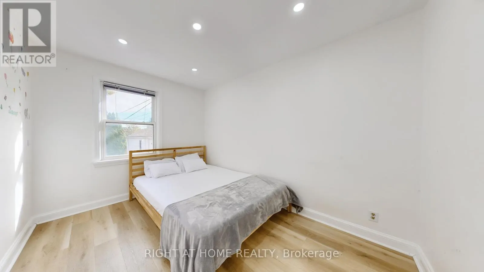 79 OAKES AVENUE