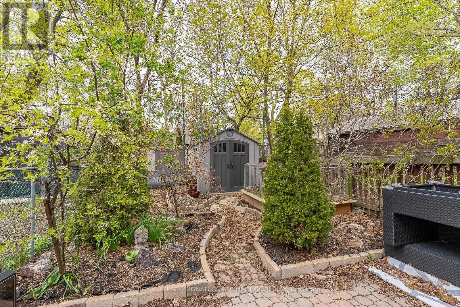 80 OAKCREST AVENUE