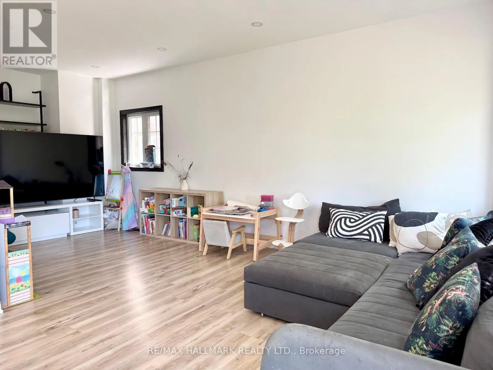 63 CHARTWAY BOULEVARD