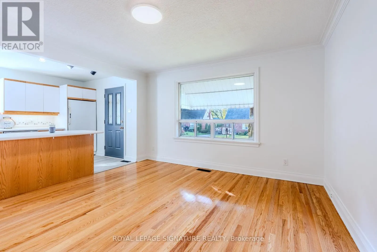 10 HOLSWADE ROAD