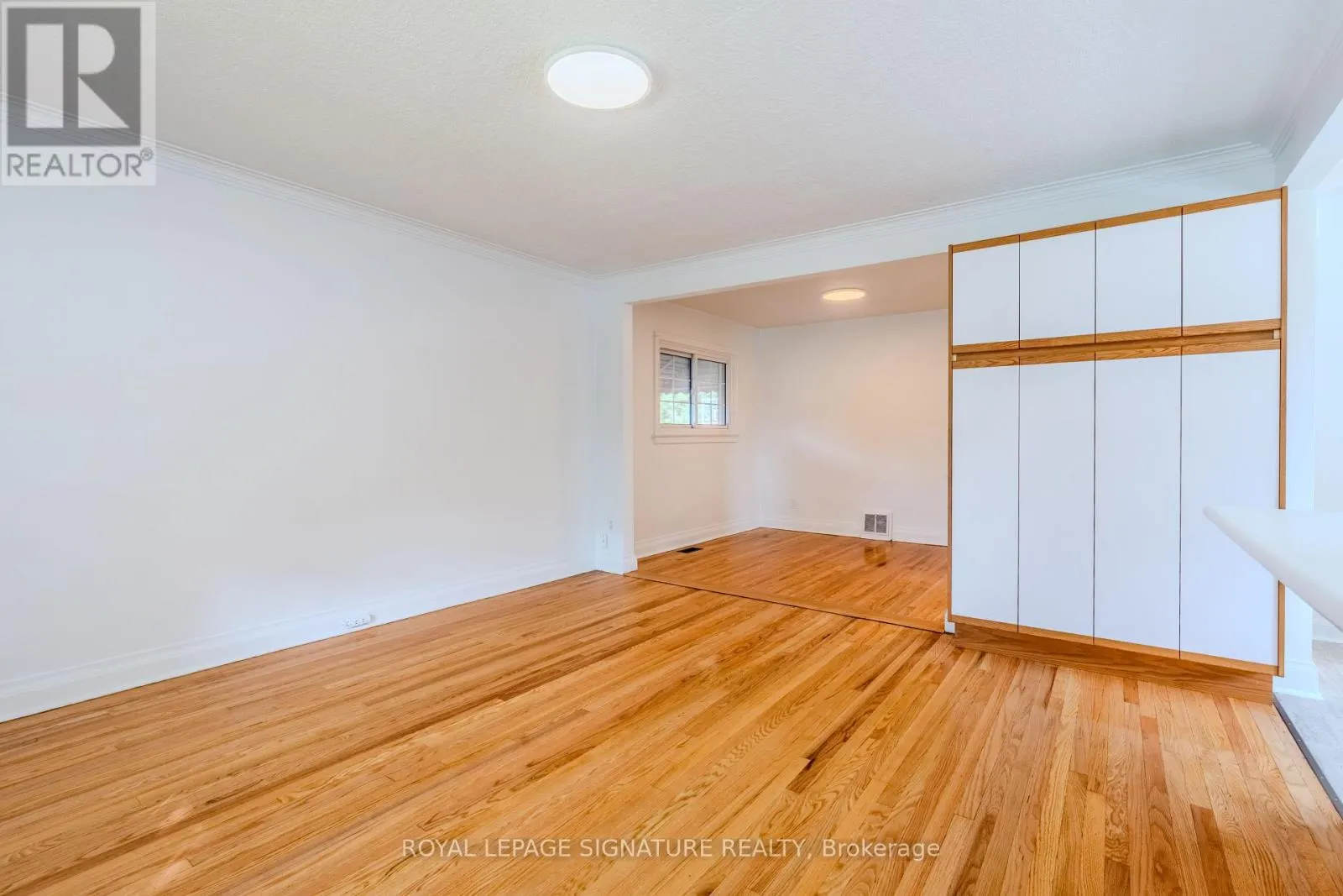 10 HOLSWADE ROAD