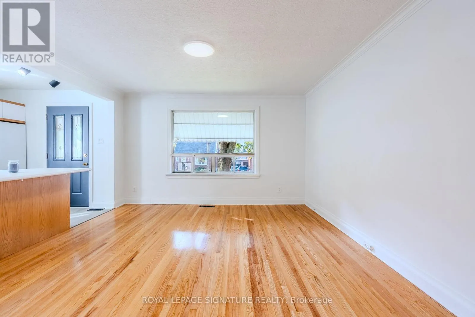 10 HOLSWADE ROAD