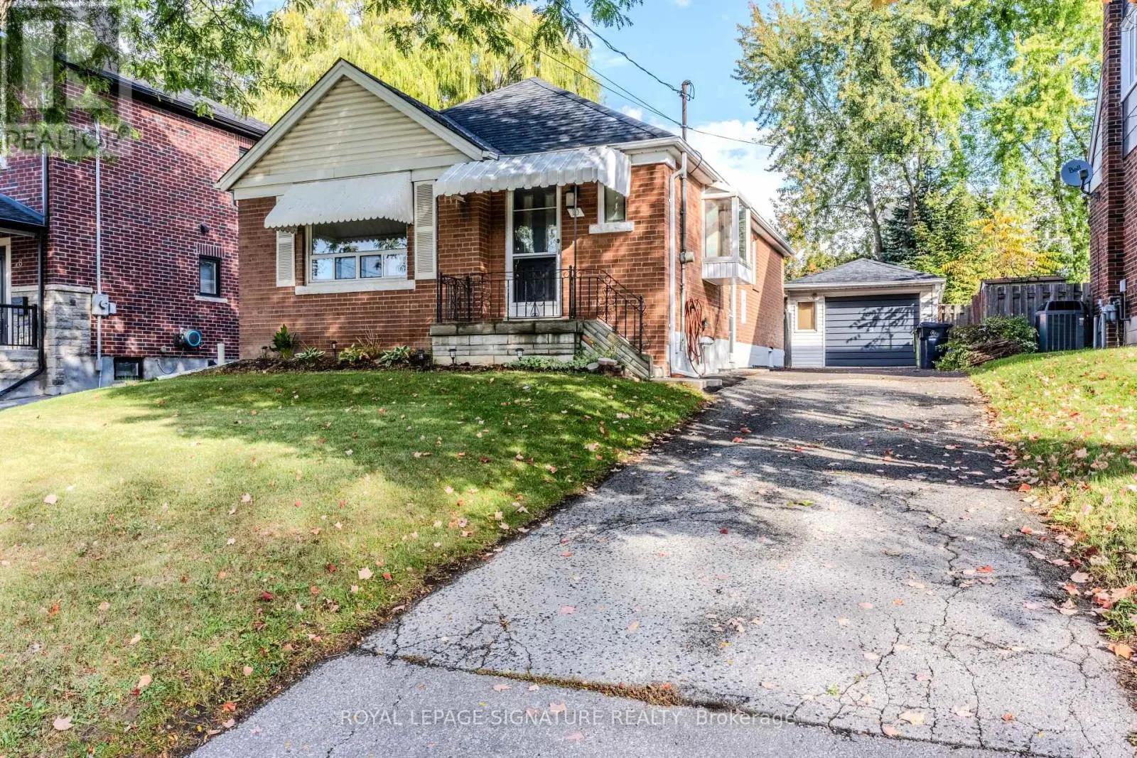 10 HOLSWADE ROAD