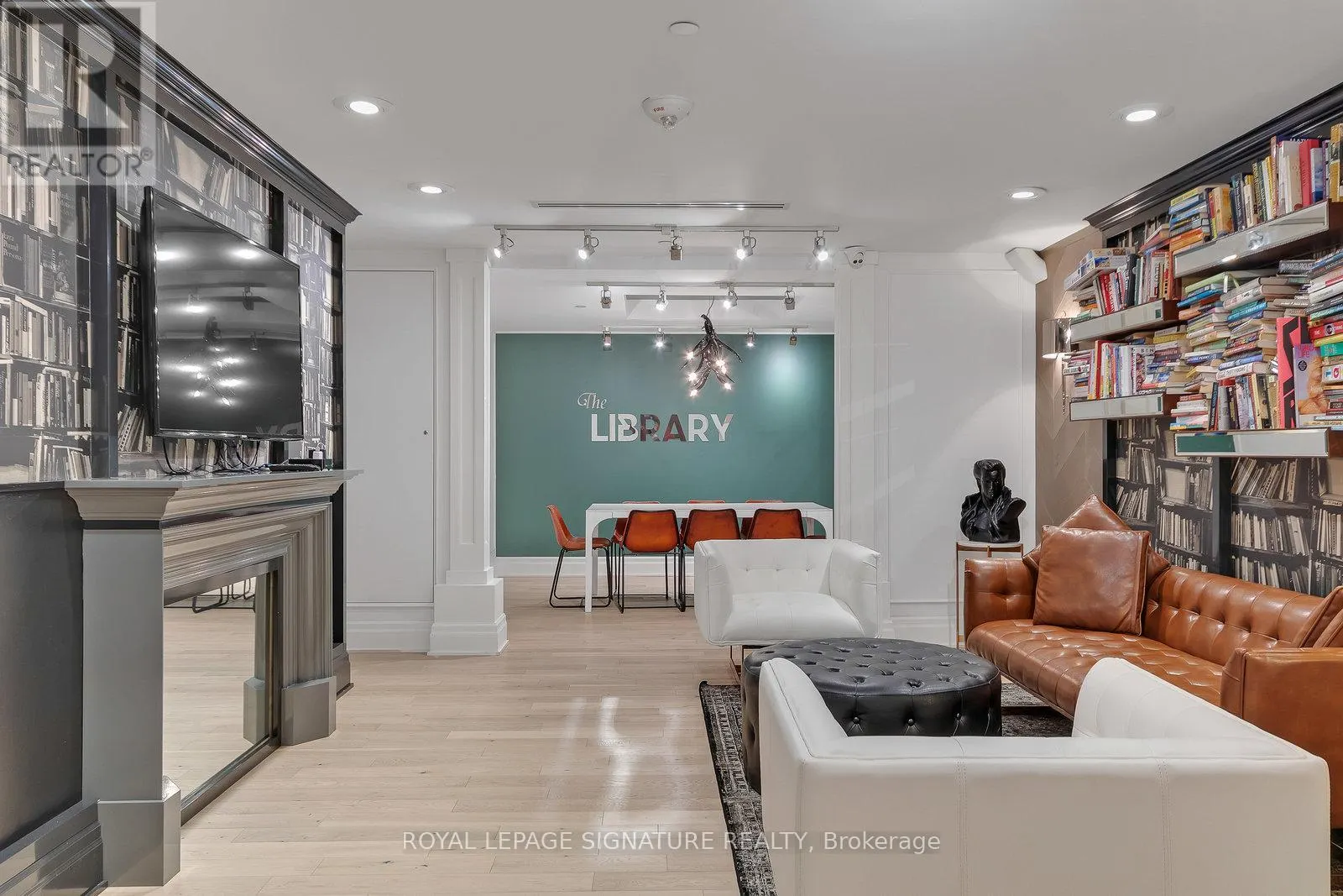 1021 - 1190 DUNDAS STREET E