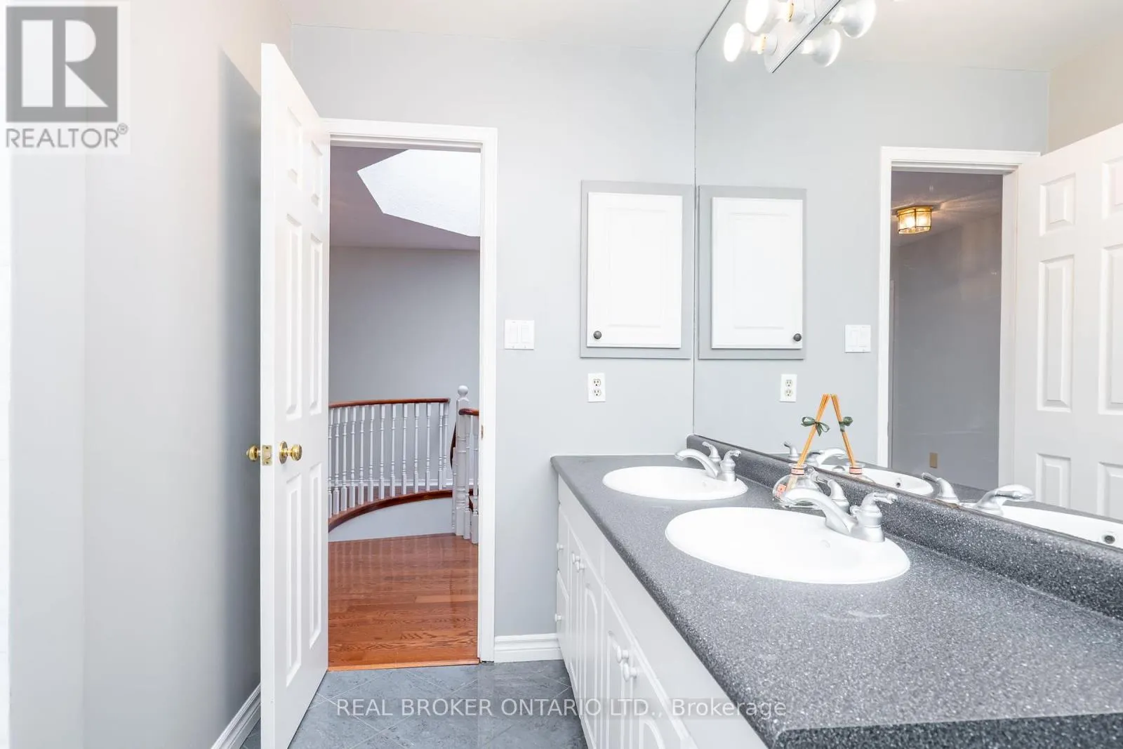 972 GABLEHURST CRESCENT