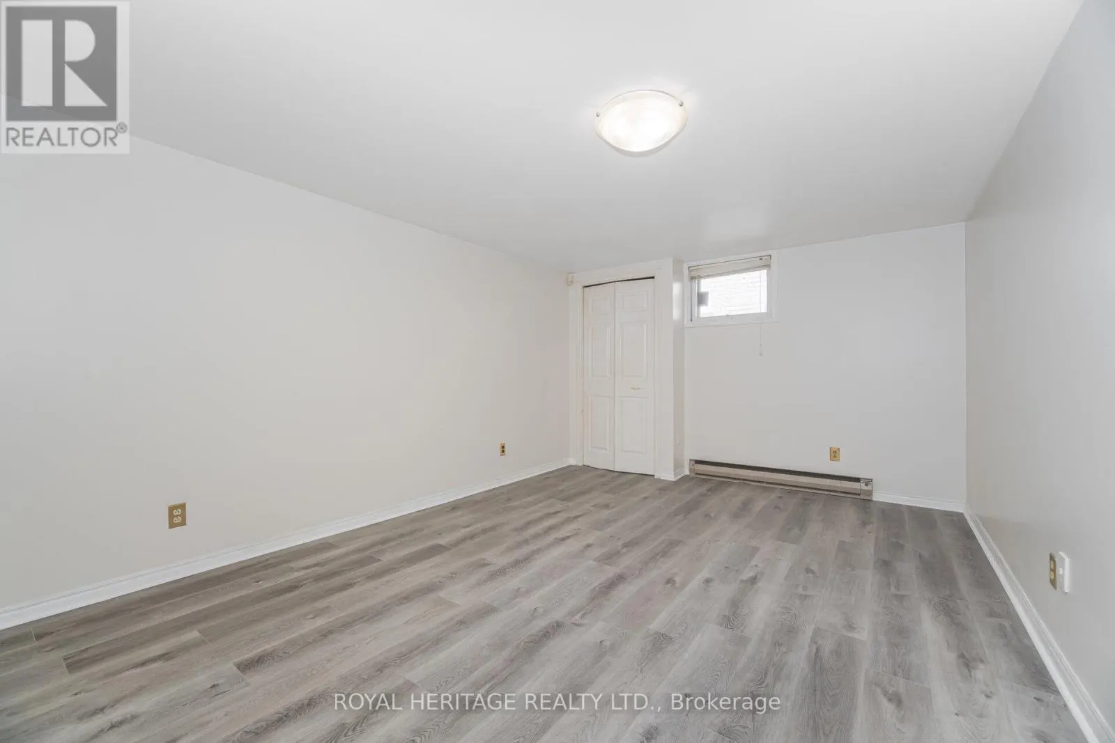 369 CARNABY COURT