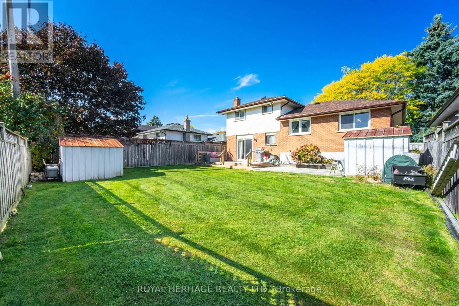369 CARNABY COURT