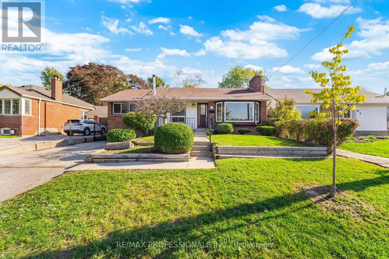 11 JEANETTE STREET