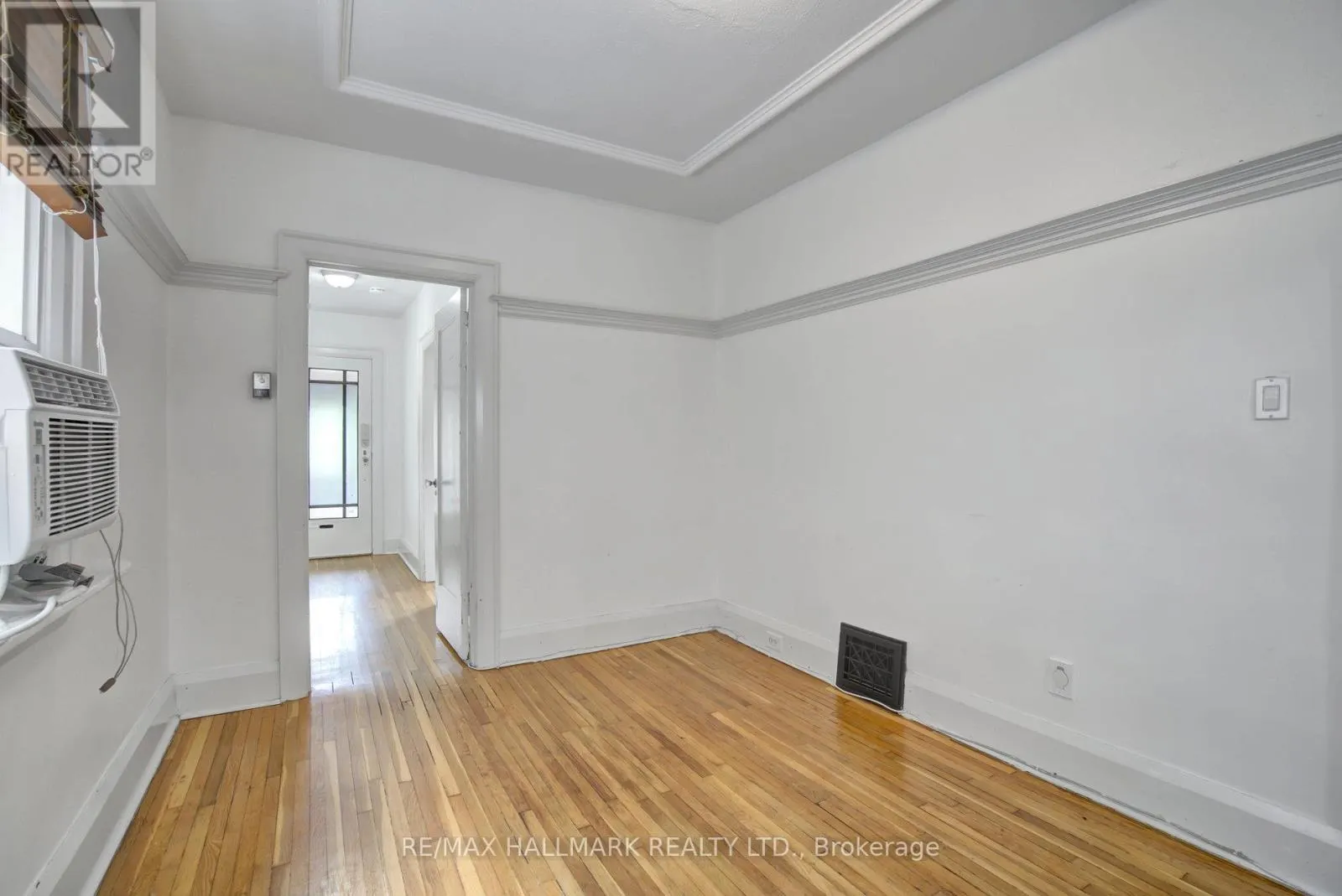 9 COSTAIN AVENUE
