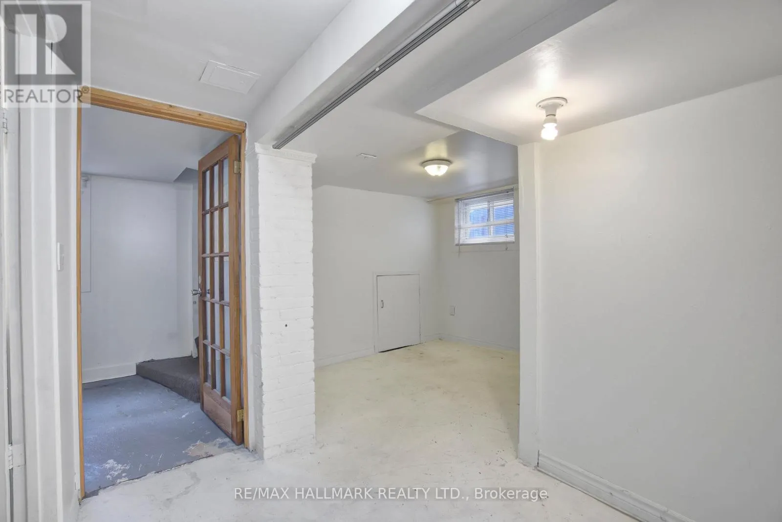 9 COSTAIN AVENUE