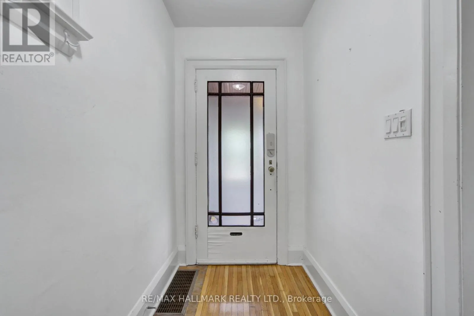 9 COSTAIN AVENUE