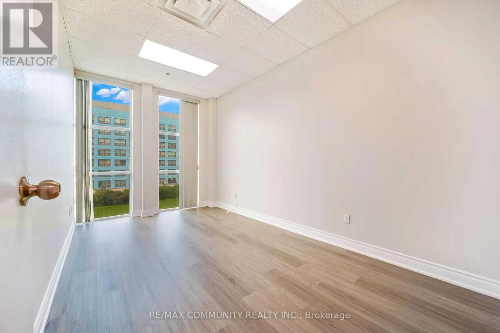 310 - 1585 MARKHAM ROAD