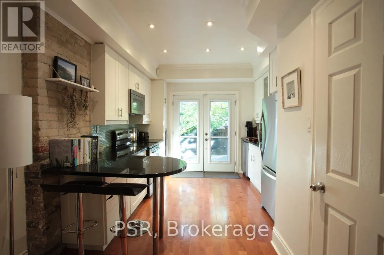993 LOGAN AVENUE