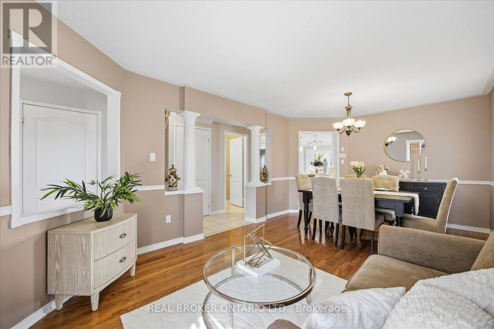 61 ASTER CRESCENT