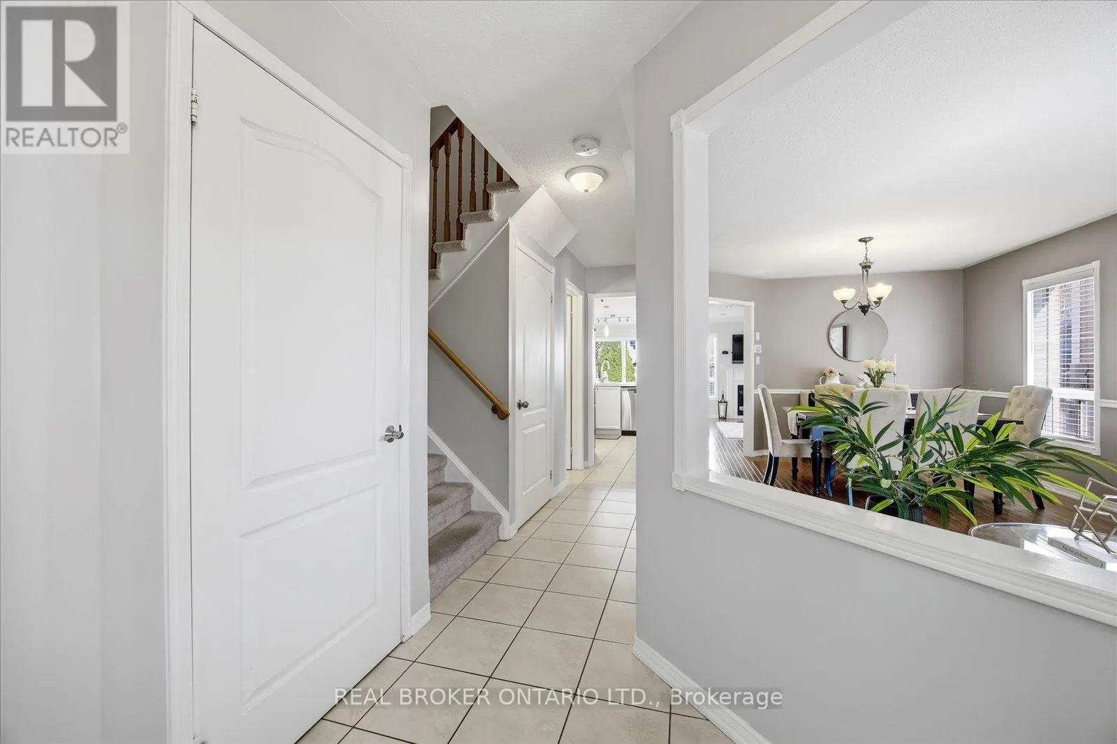 61 ASTER CRESCENT