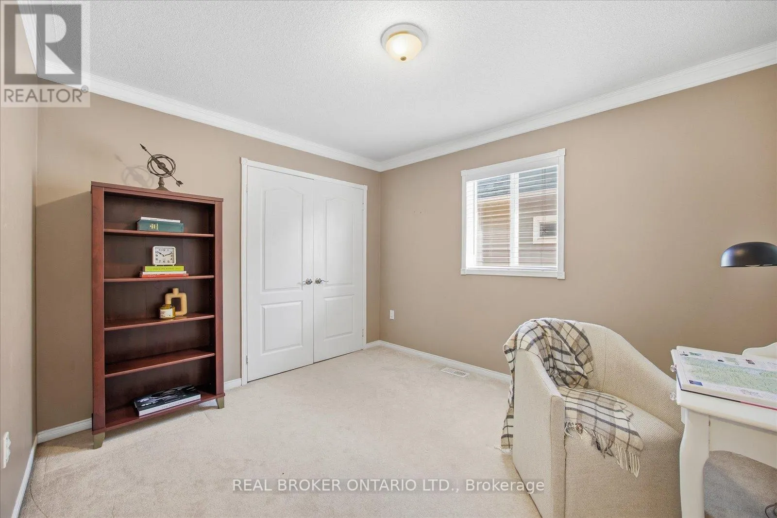 61 ASTER CRESCENT