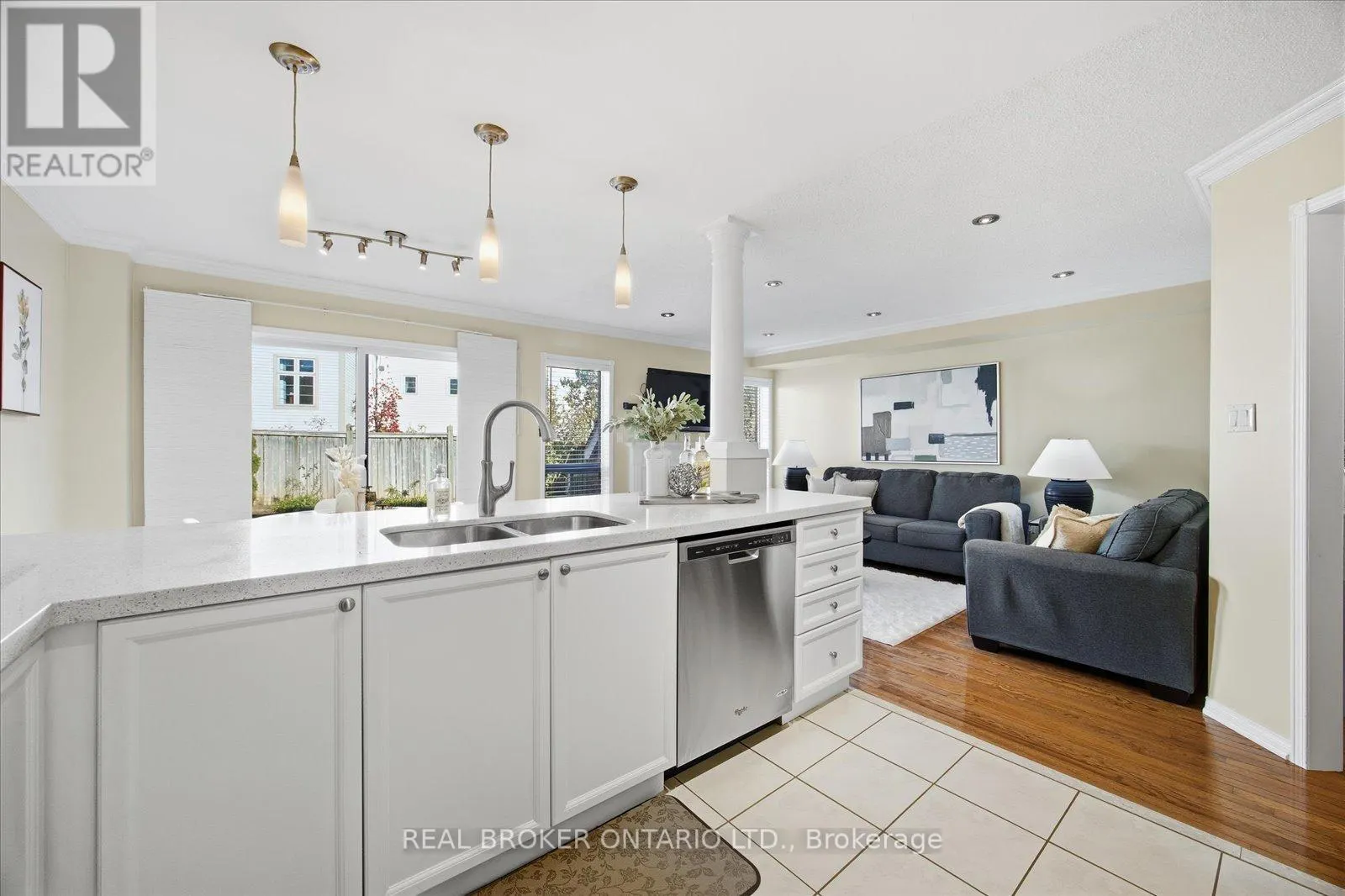 61 ASTER CRESCENT