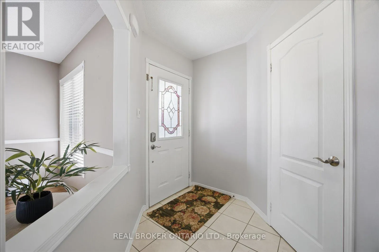 61 ASTER CRESCENT