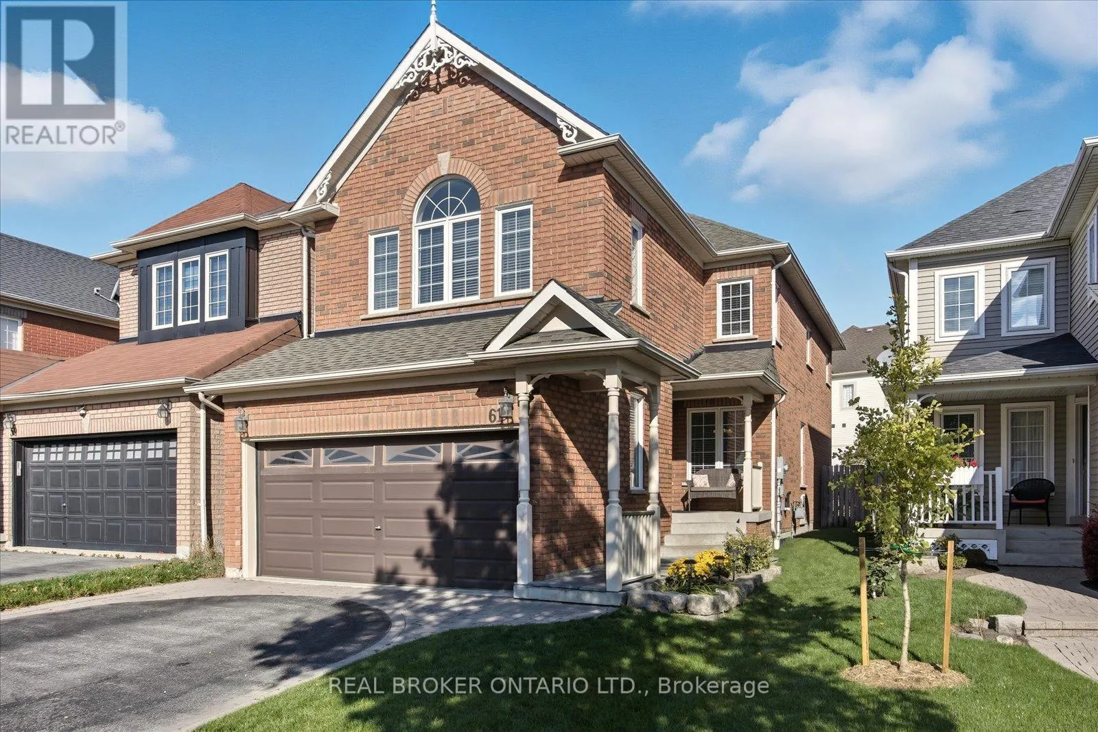 61 ASTER CRESCENT