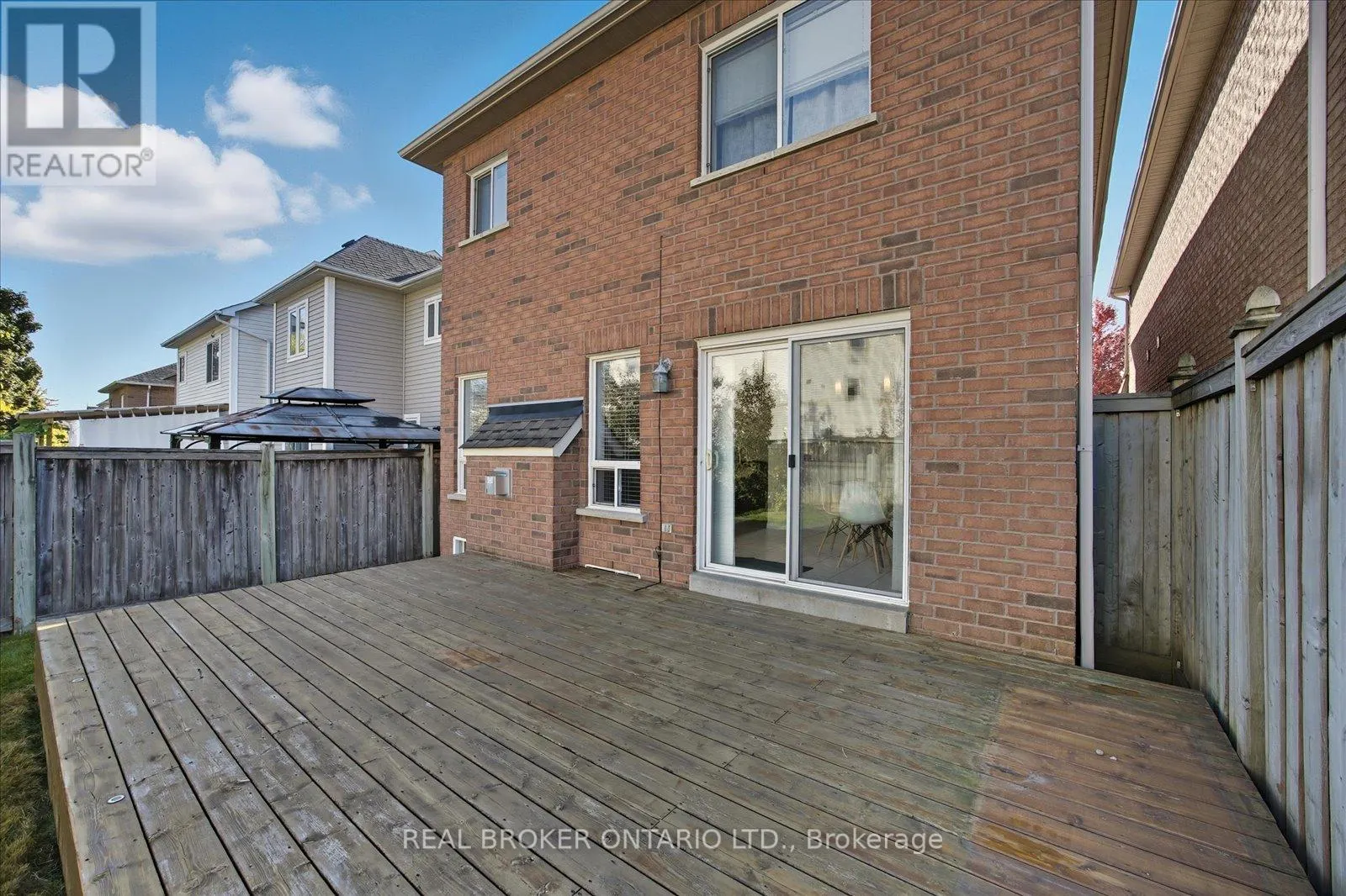 61 ASTER CRESCENT