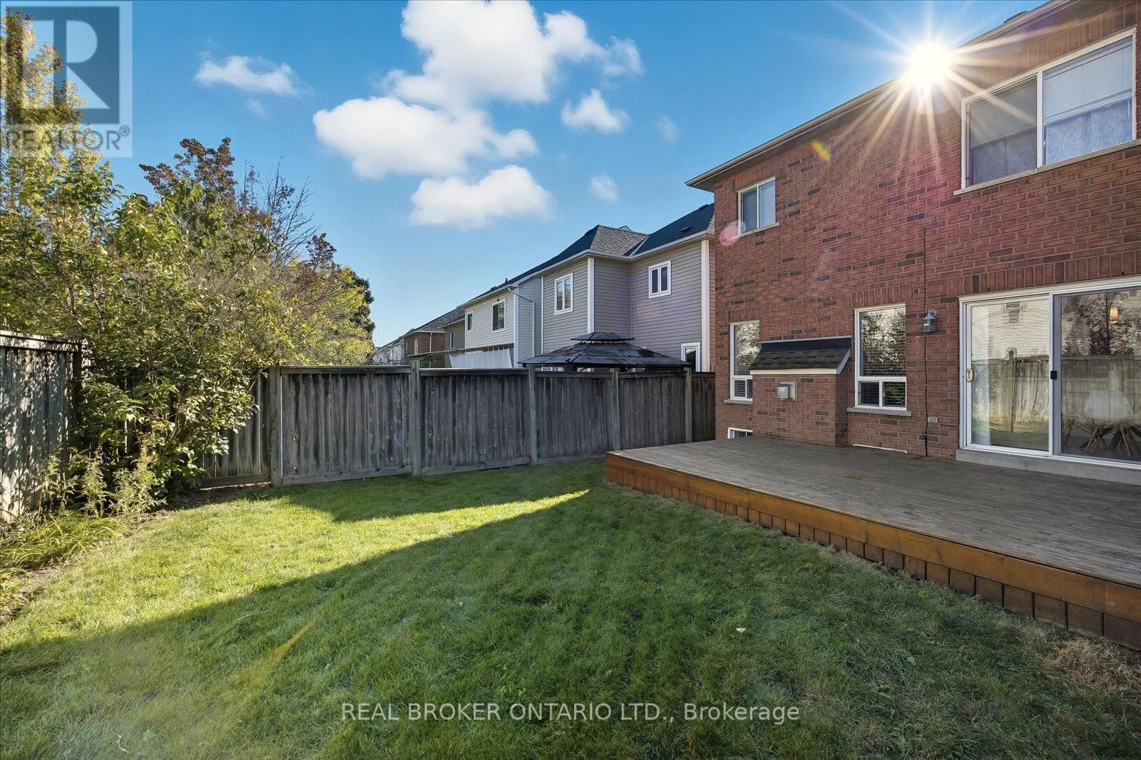61 ASTER CRESCENT