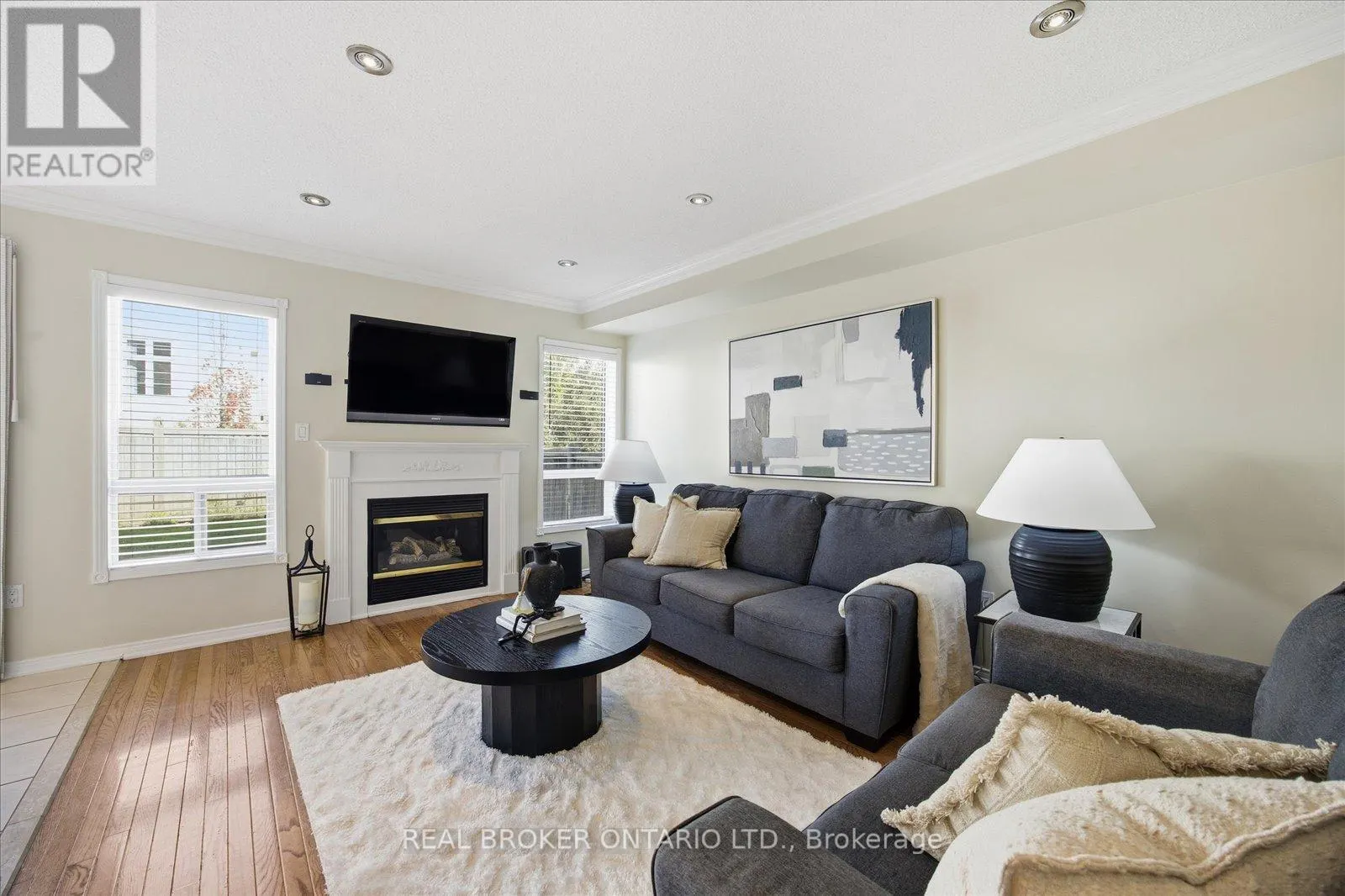 61 ASTER CRESCENT
