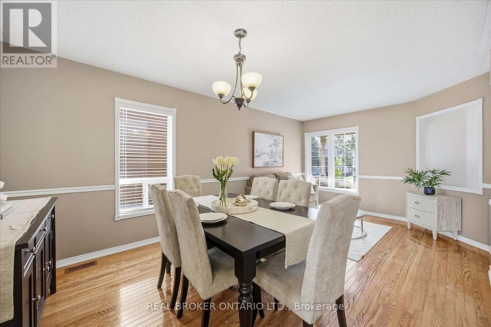 61 ASTER CRESCENT