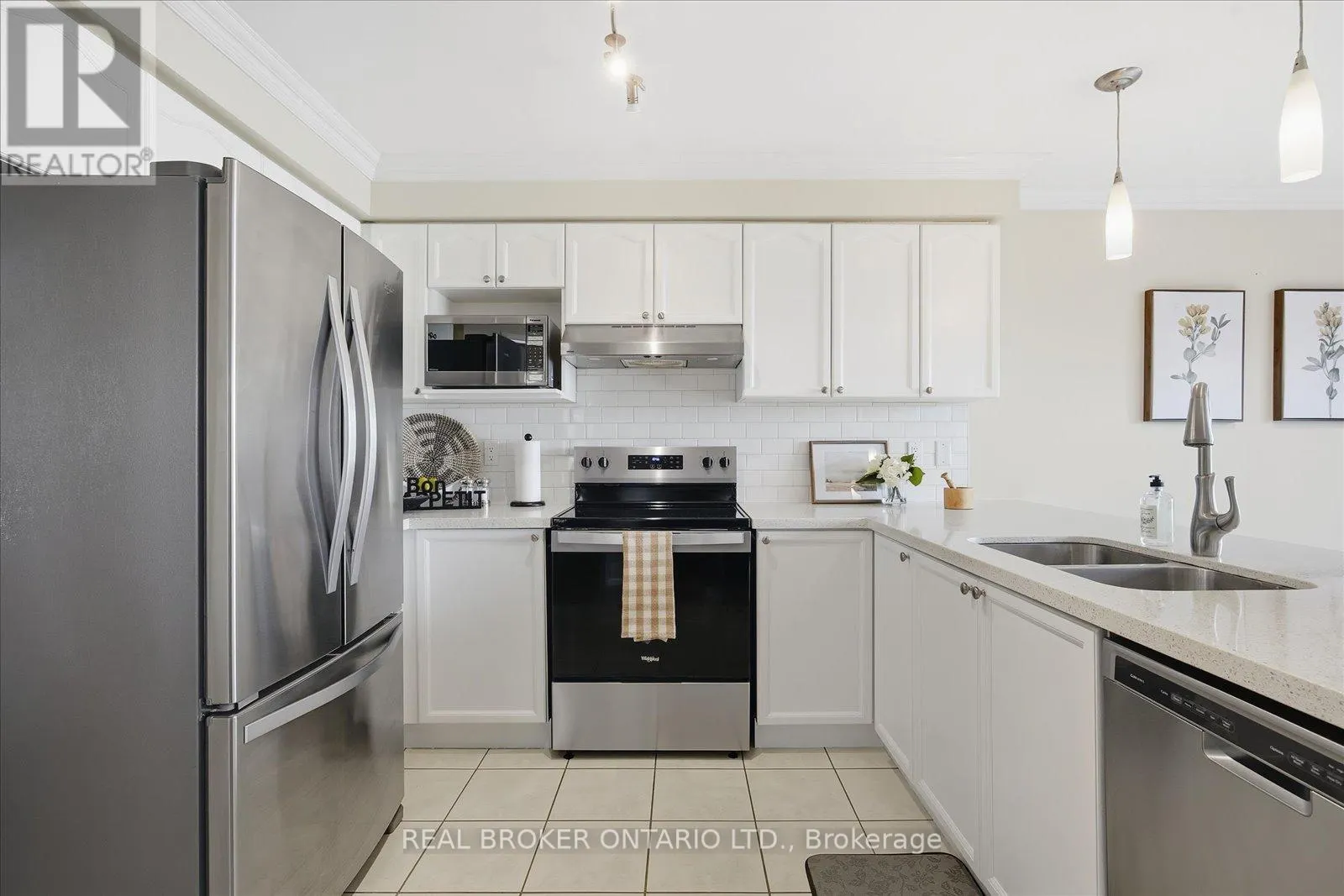 61 ASTER CRESCENT