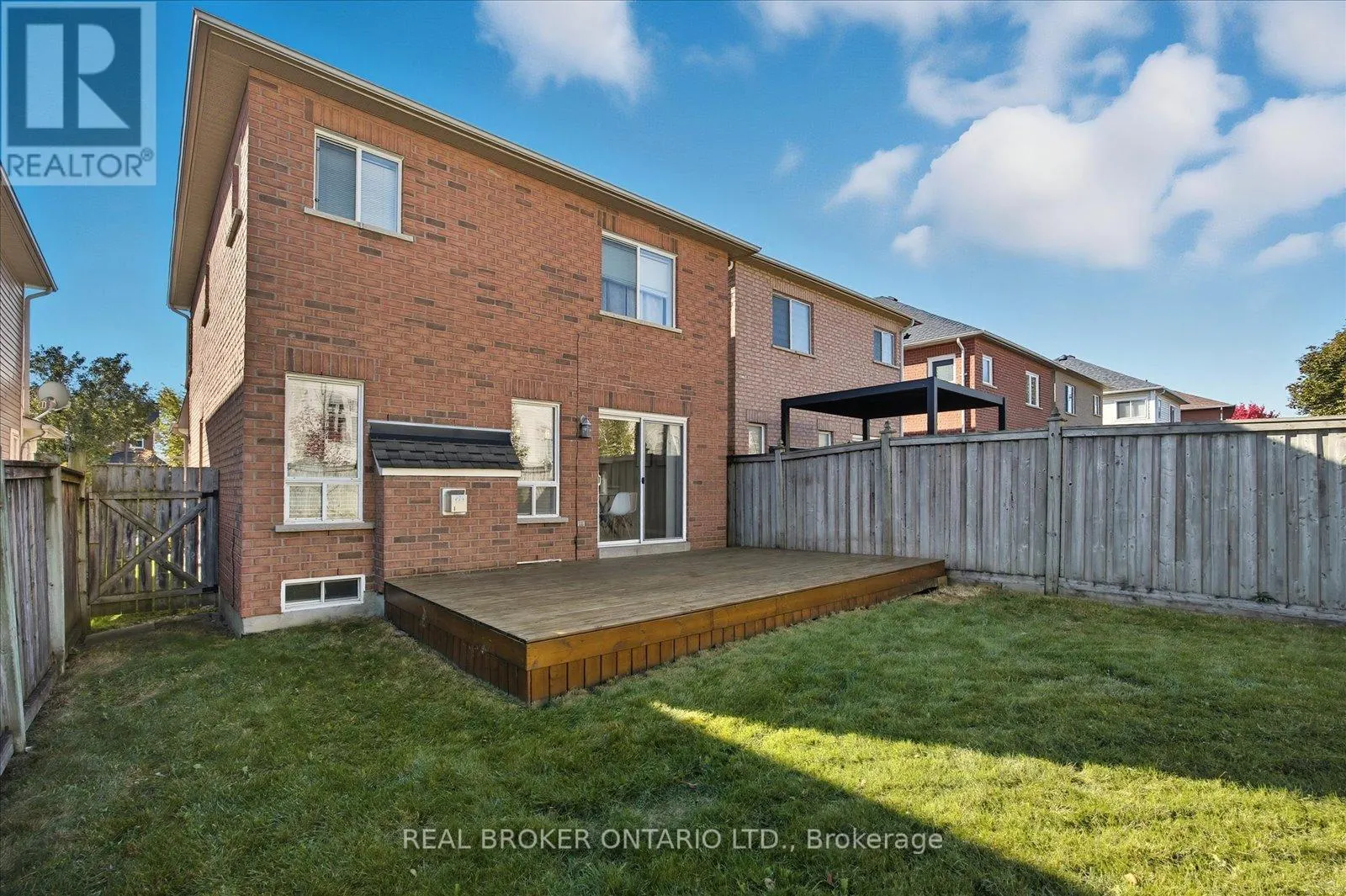 61 ASTER CRESCENT