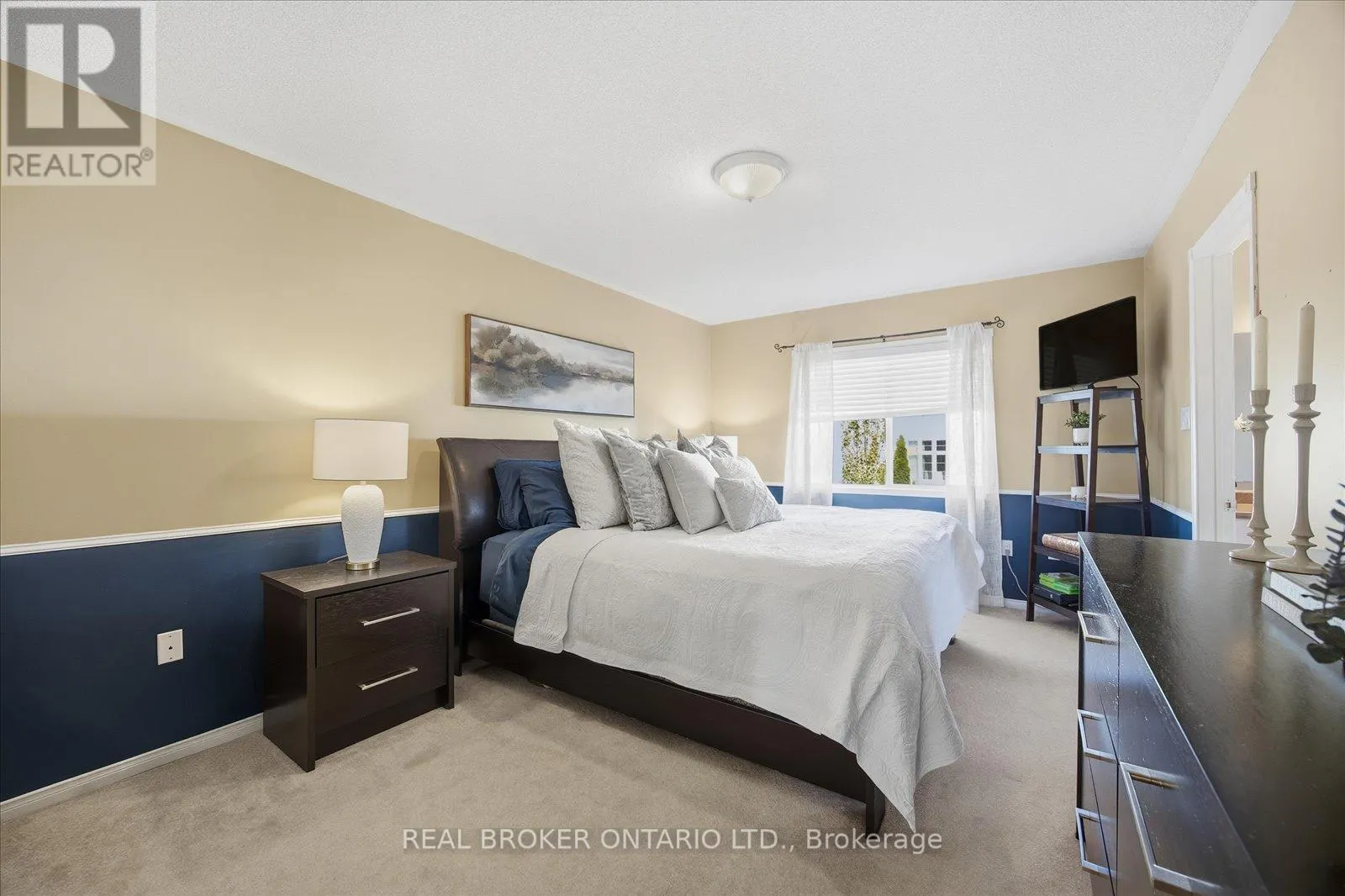 61 ASTER CRESCENT