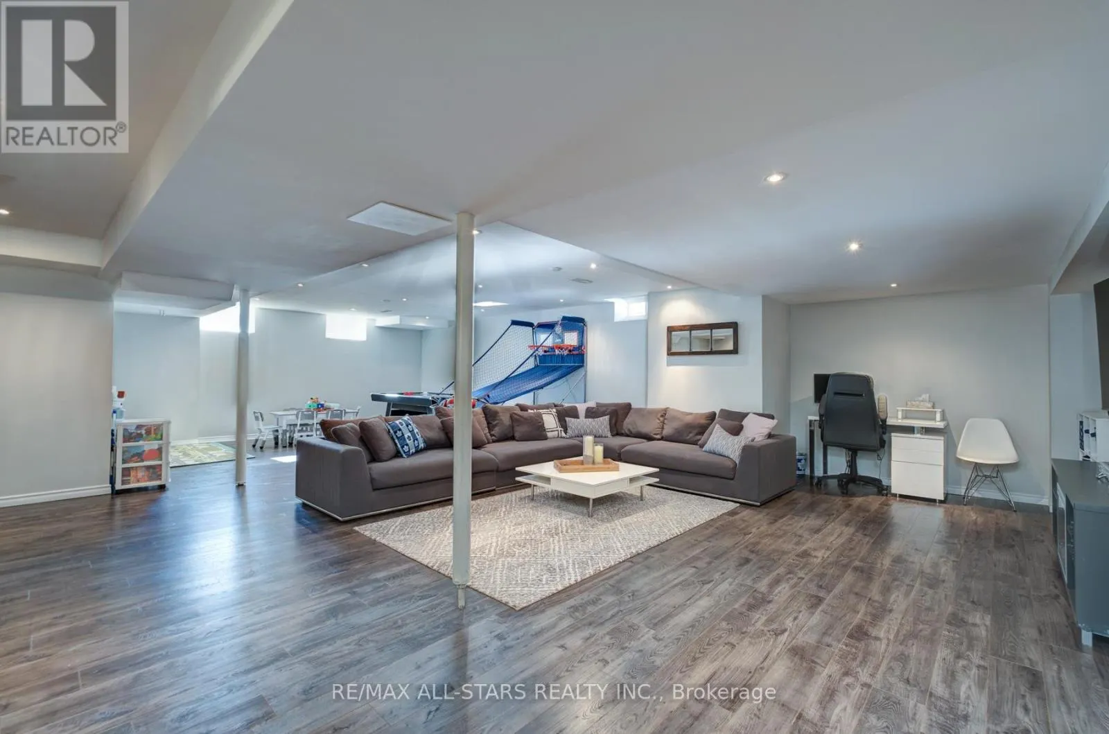 45 JARROW CRESCENT
