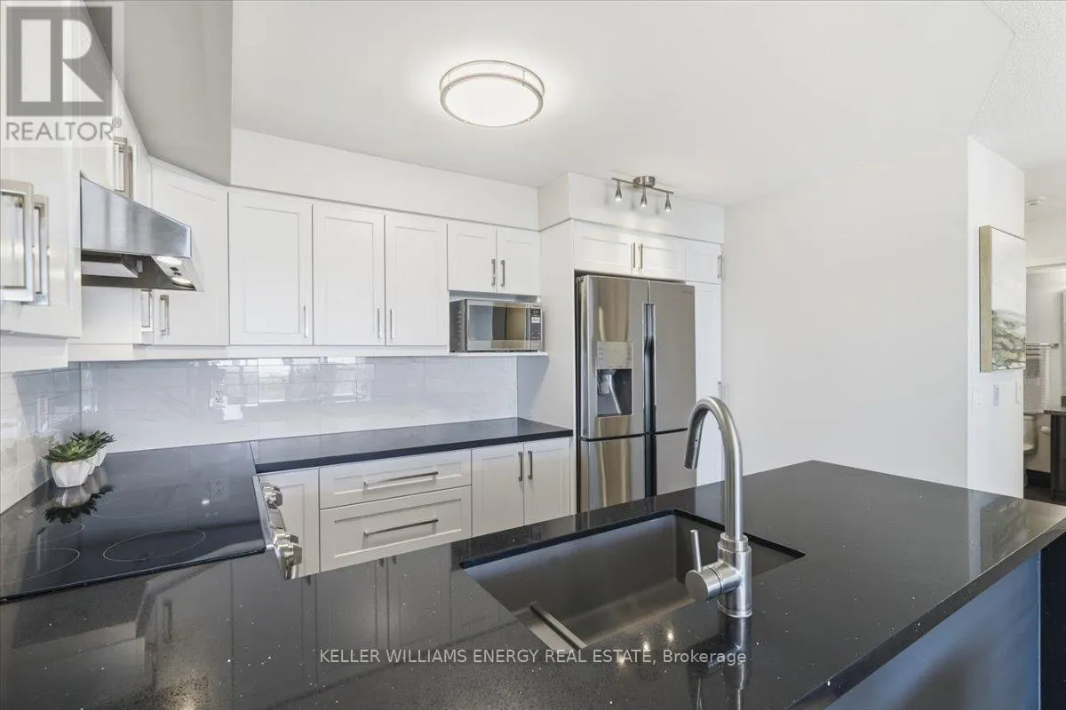 907 - 340 WATSON STREET W, #907