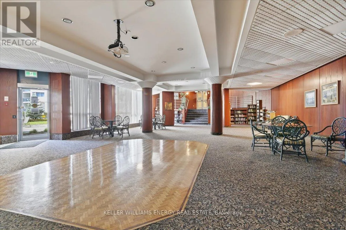907 - 340 WATSON STREET W, #907