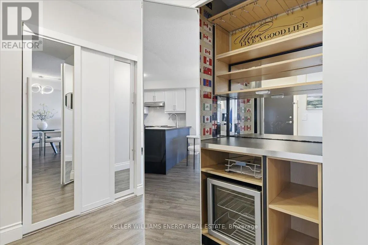 907 - 340 WATSON STREET W, #907