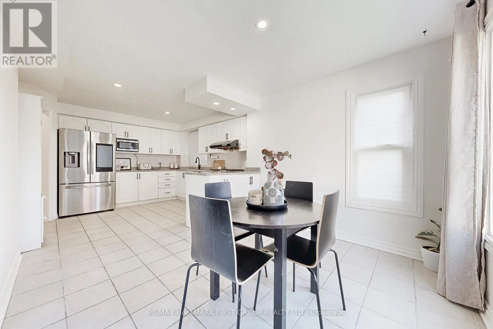 1522 AMBERLEA ROAD