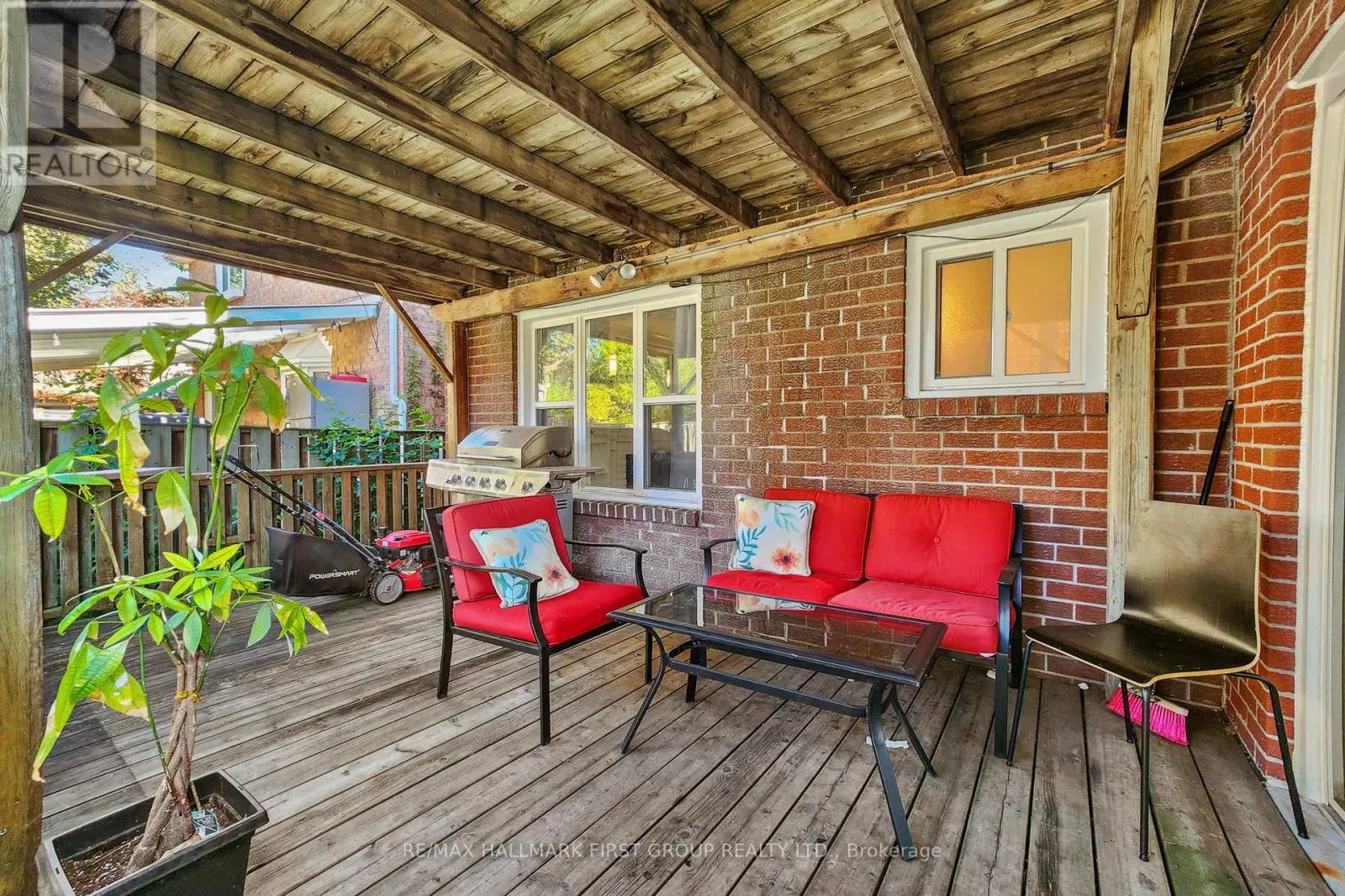 1522 AMBERLEA ROAD
