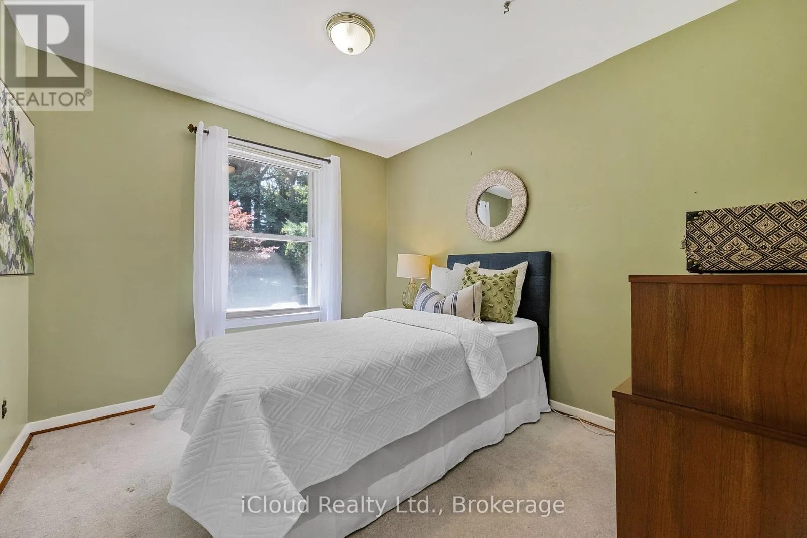 192 BEECHGROVE DRIVE