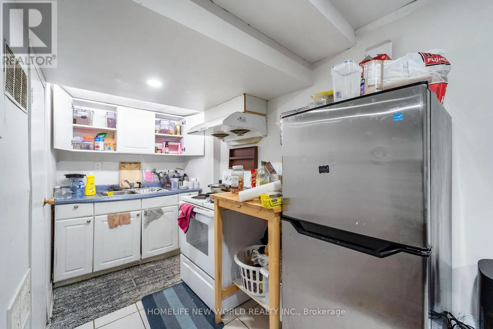 3 BRISBOURNE GROVE