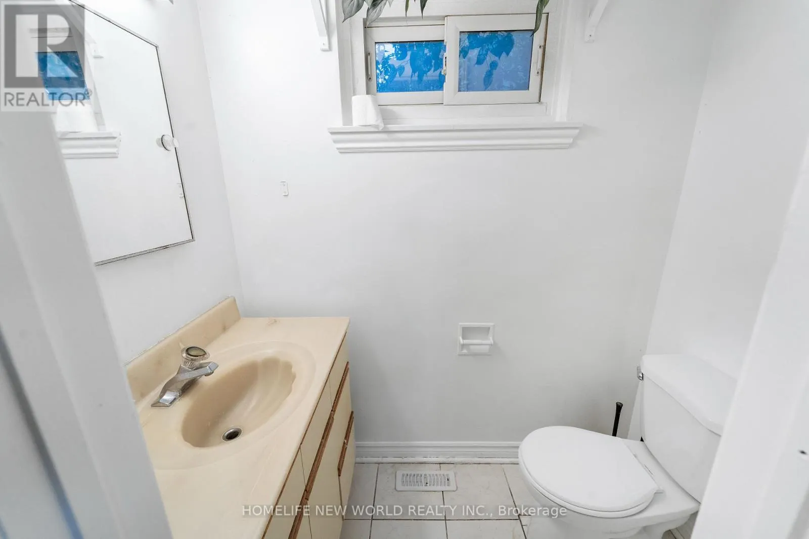 3 BRISBOURNE GROVE